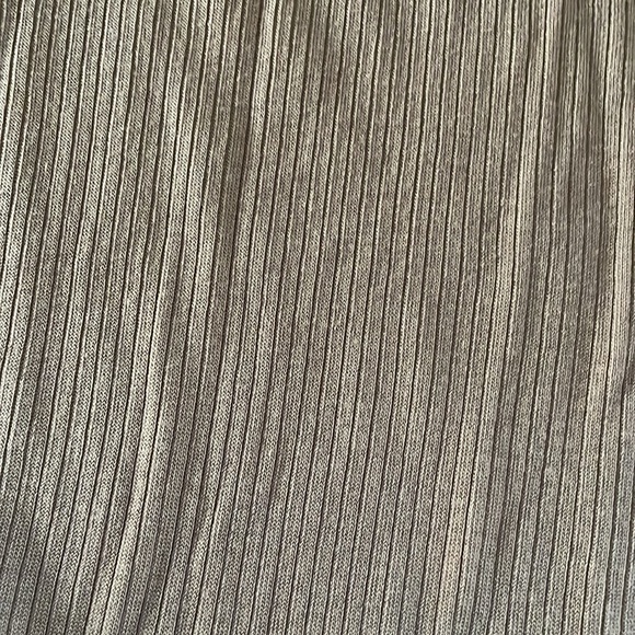 Everlane top - Picture 2 of 3